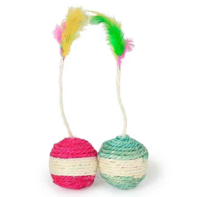Sisal Scratching Ball Cat Toy with Feathers – The Ultimate Play & Scratch Combo!