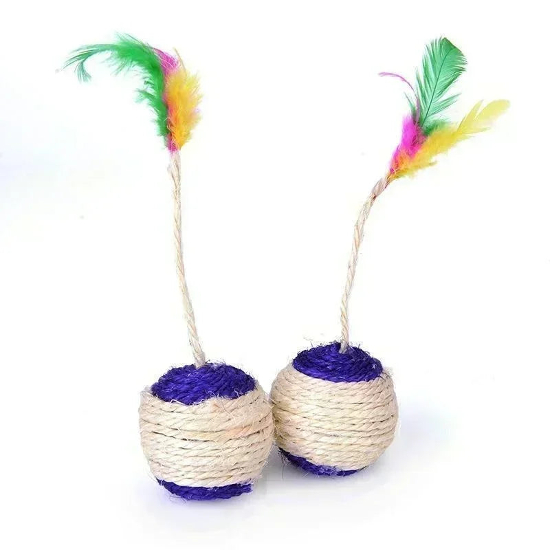 Sisal Scratching Ball Cat Toy with Feathers – The Ultimate Play & Scratch Combo!